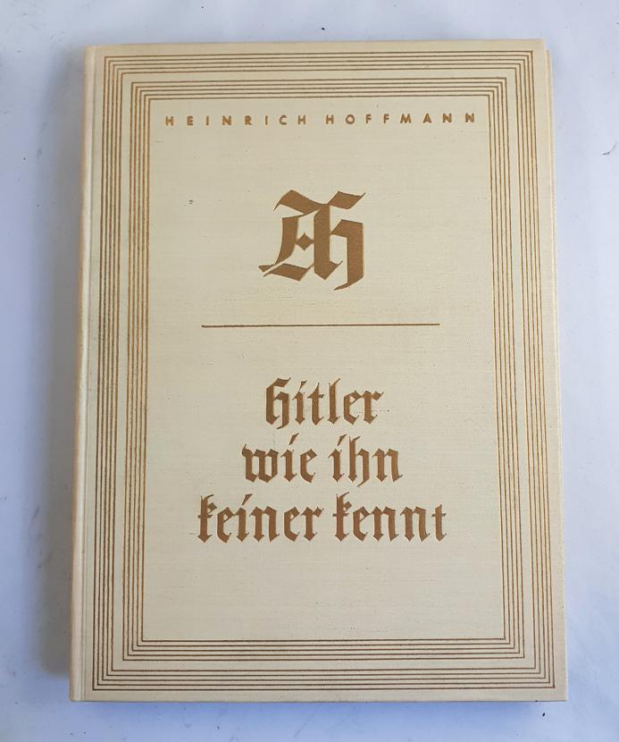 Lot de quatre livres de Heinrich Hoffmann
